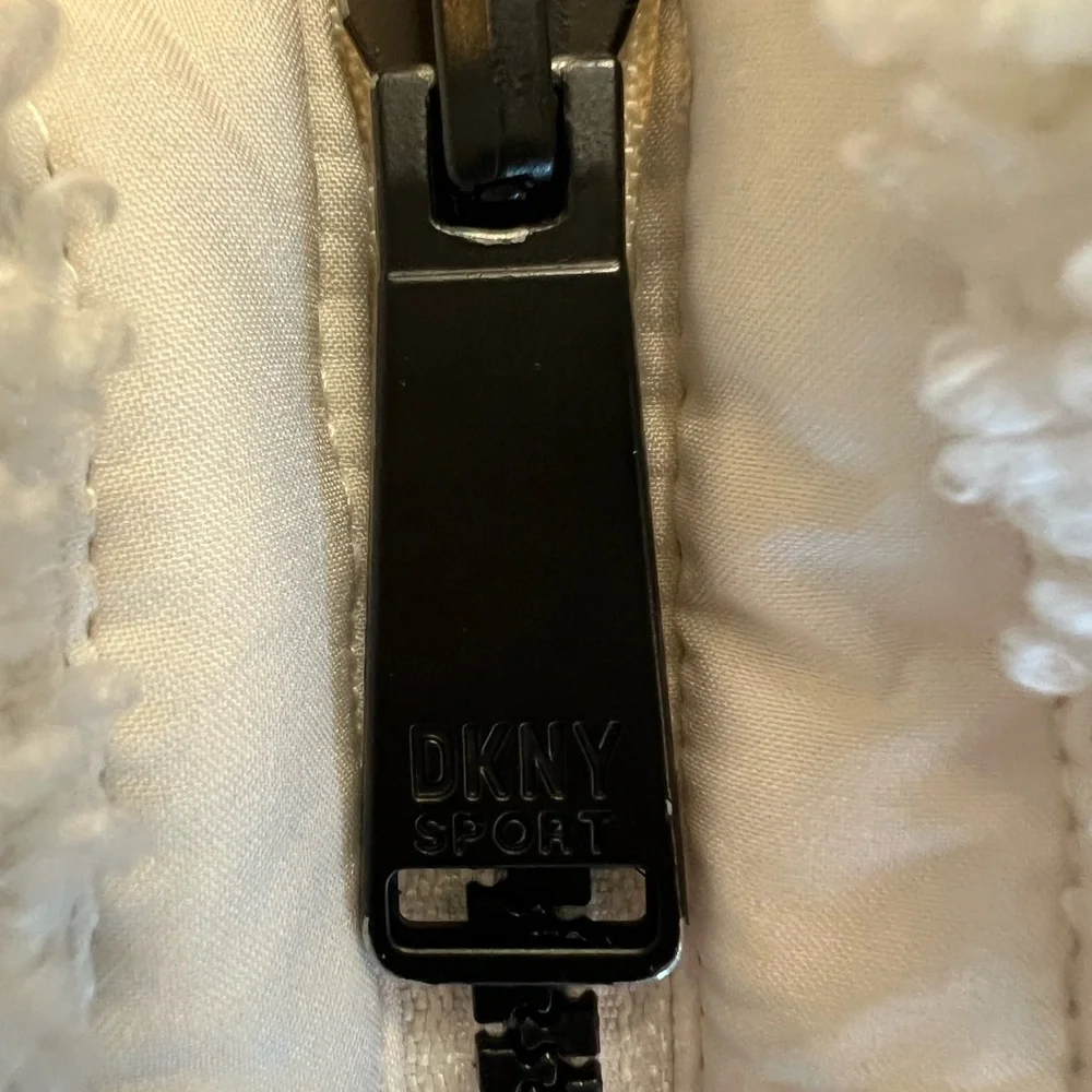 DKNY Reversible White Puffer and Fleece Vest